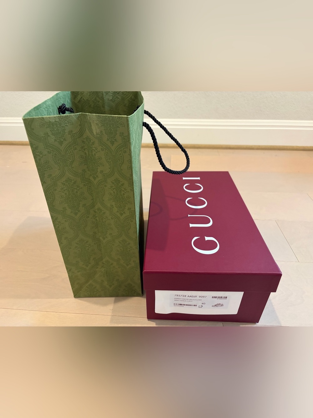 Gucci Re-Web sneaker Low Top Leather Sneakers - Picture 8 of 14